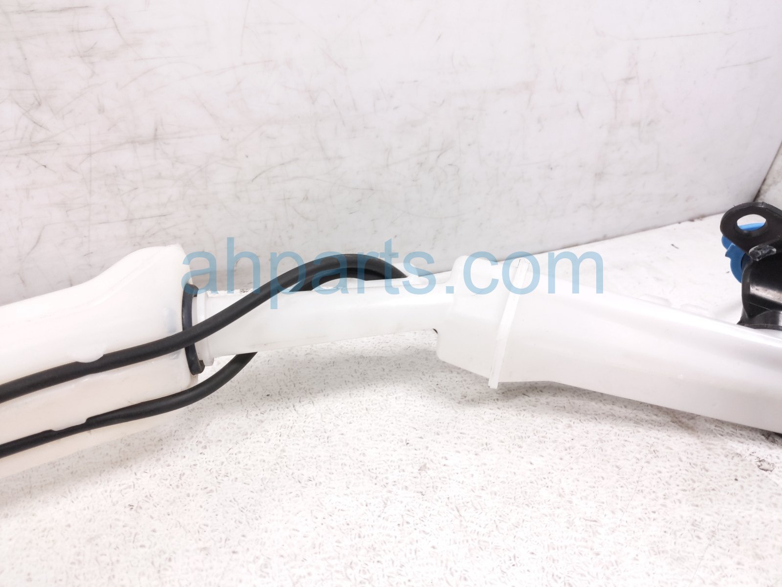 2025 Honda Civic Windshield Washer Reservoir W/pump 76841 T20 A01 Replacement 2025 Honda Civic Windshield Washer Reservoir W/pump 76841 T20 A01 Replacement thumbnail
