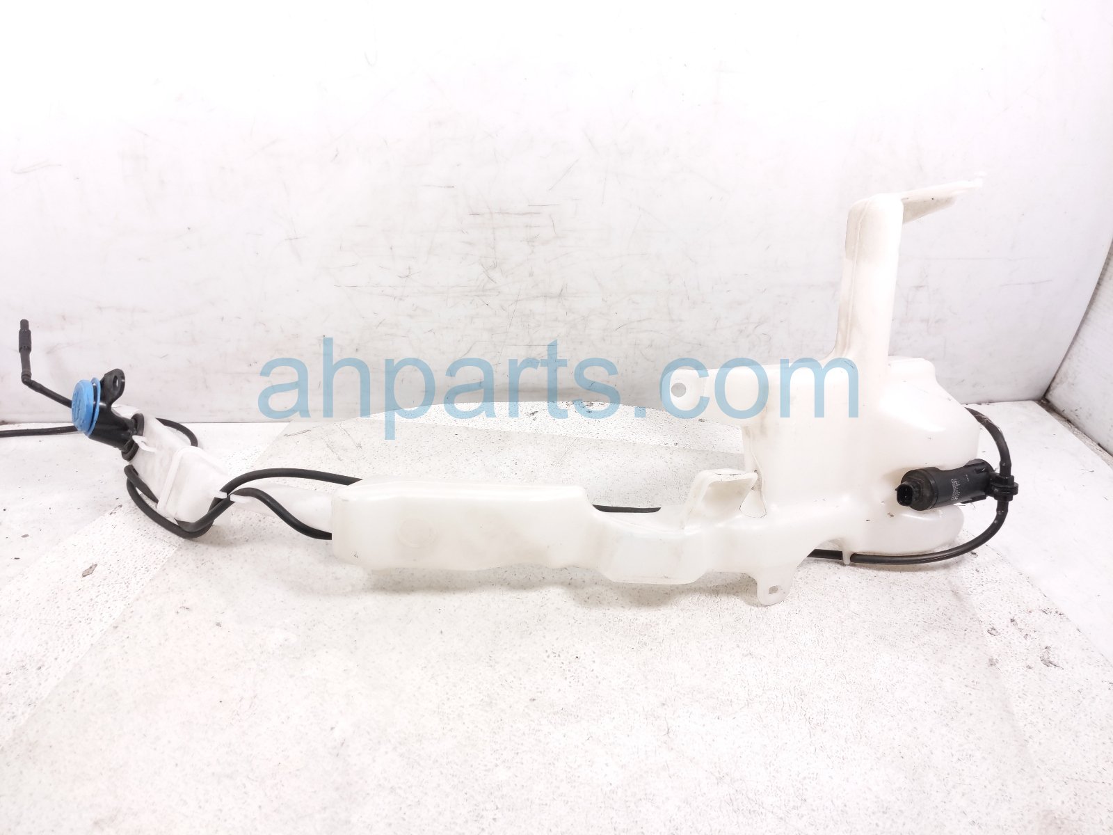 2025 Honda Civic Windshield Washer Reservoir W/pump 76841 T20 A01 Replacement 2025 Honda Civic Windshield Washer Reservoir W/pump 76841 T20 A01 Replacement thumbnail