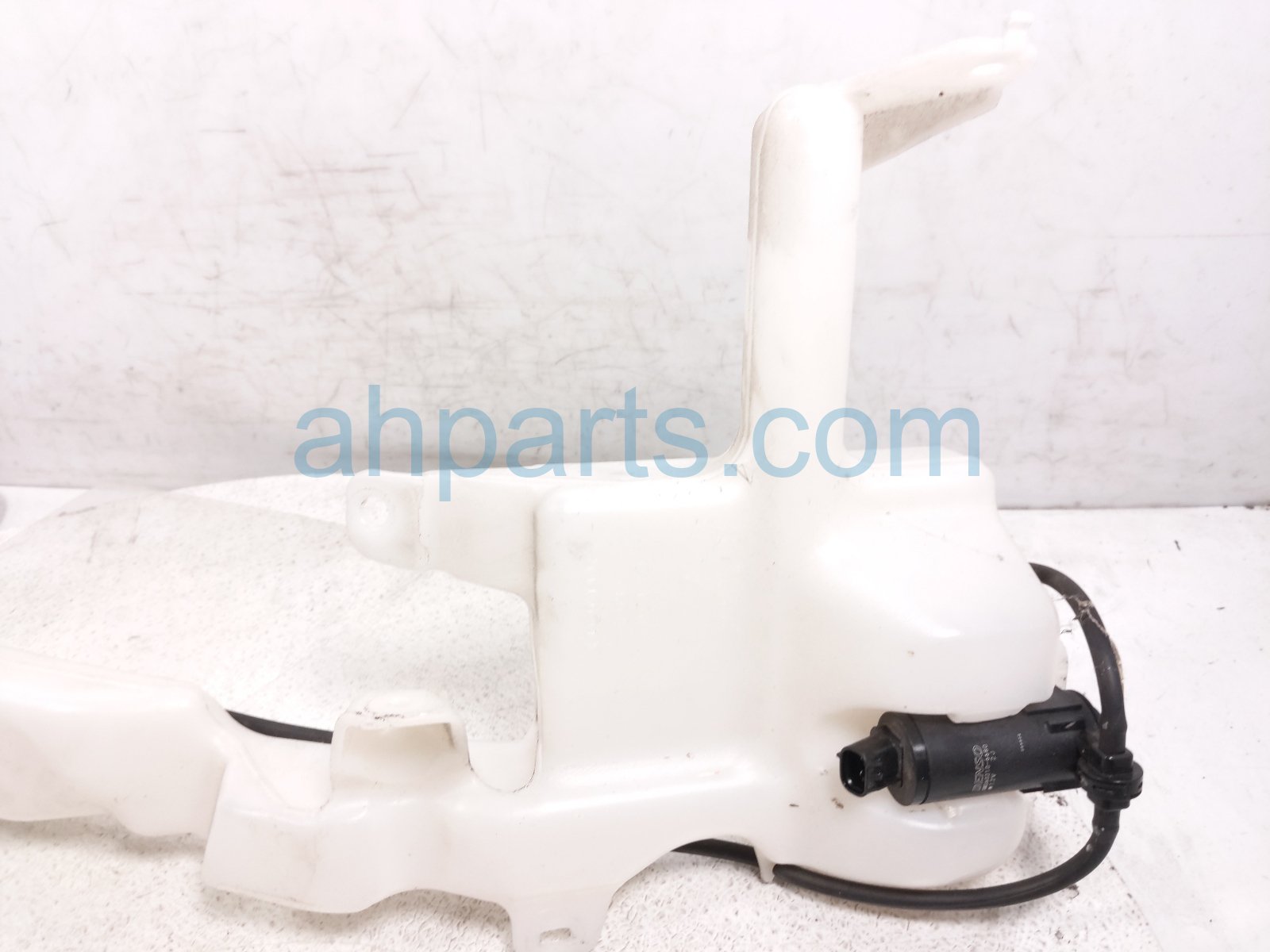 2025 Honda Civic Windshield Washer Reservoir W/pump 76841 T20 A01 Replacement 2025 Honda Civic Windshield Washer Reservoir W/pump 76841 T20 A01 Replacement thumbnail