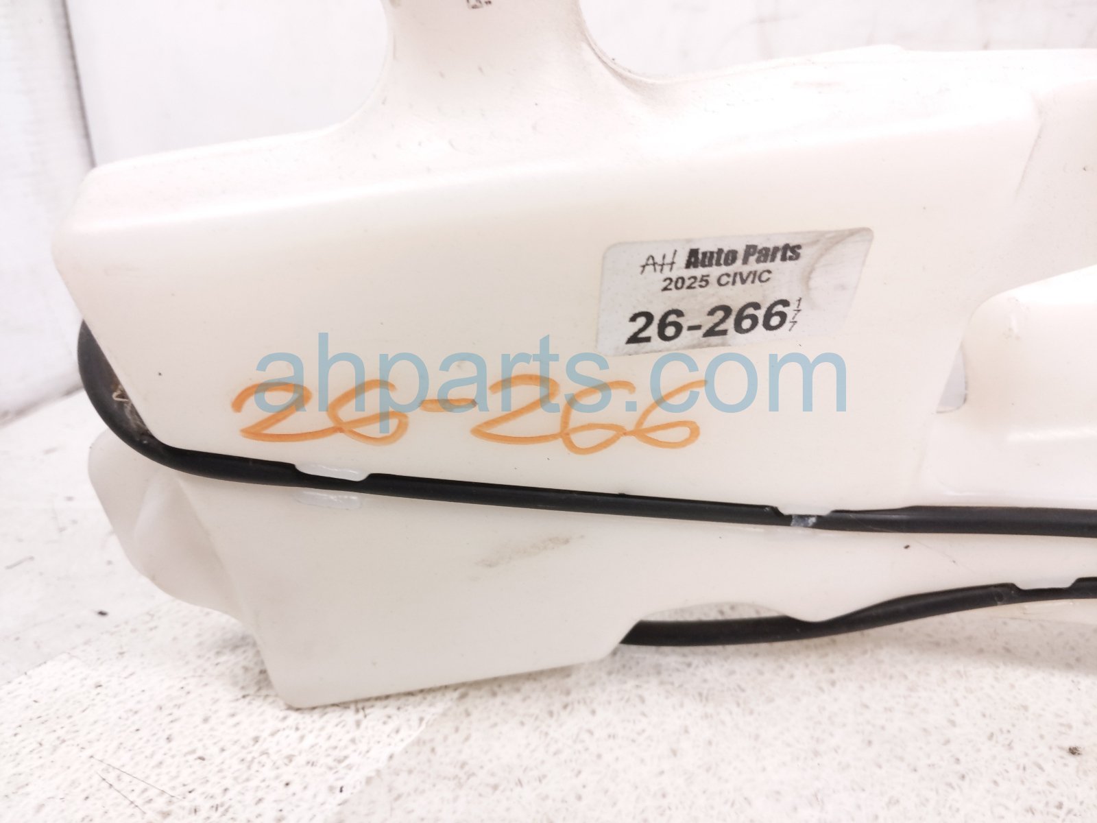2025 Honda Civic Windshield Washer Reservoir W/pump 76841 T20 A01 Replacement 2025 Honda Civic Windshield Washer Reservoir W/pump 76841 T20 A01 Replacement thumbnail