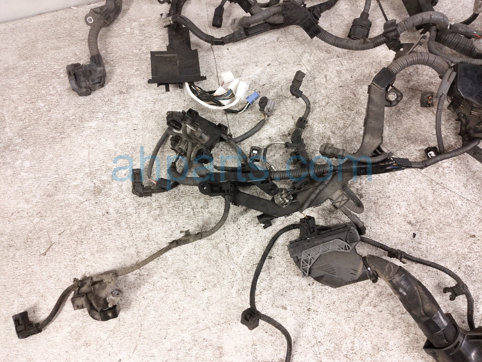 2020 Toyota Highlander Main Engine Wire Harness 3.5l Fwd 82121 0E340 Replacement 2020 Toyota Highlander Main Engine Wire Harness 3.5l Fwd 82121 0E340 Replacement thumbnail