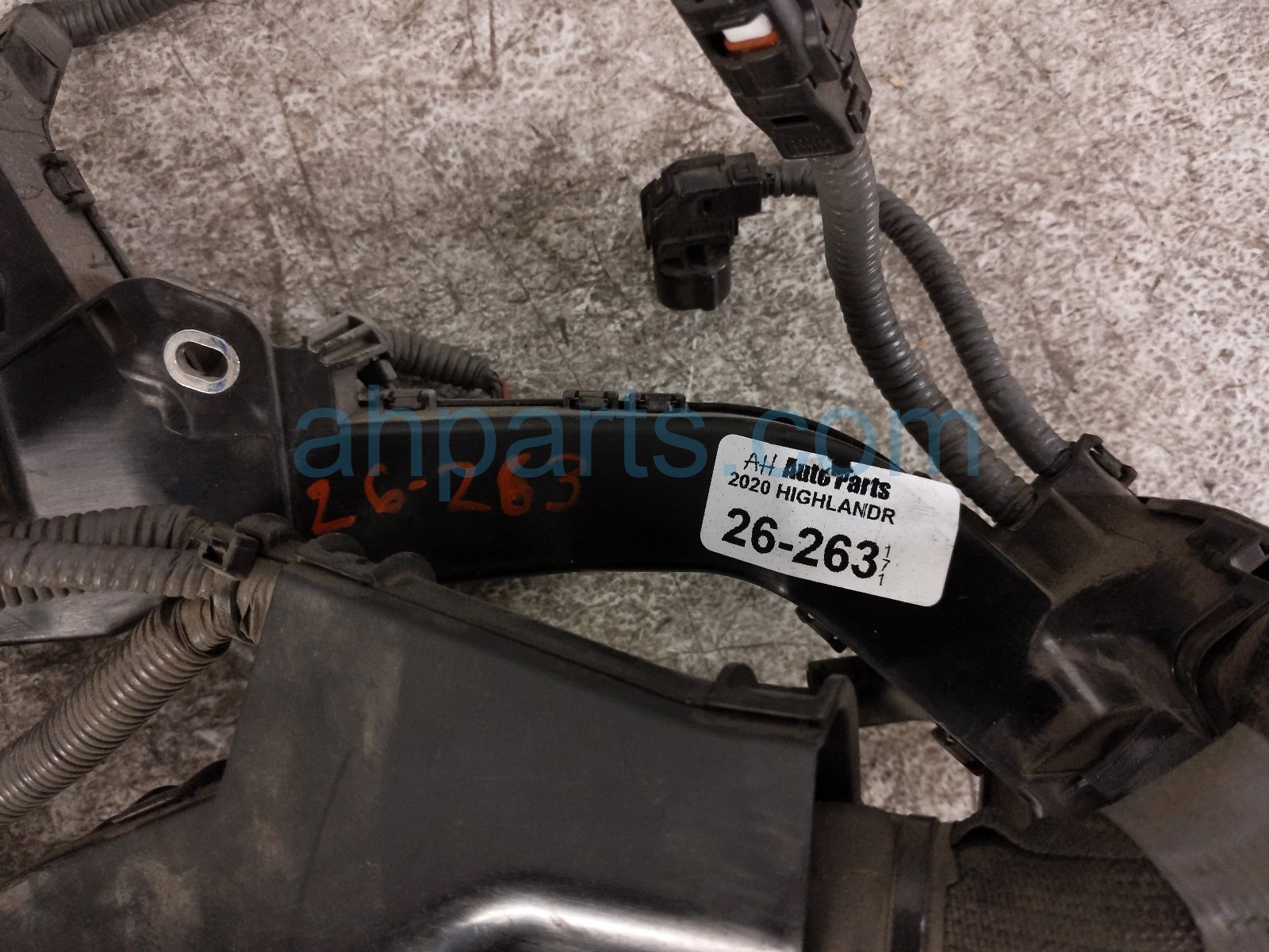 2020 Toyota Highlander Main Engine Wire Harness 3.5l Fwd 82121 0E340 Replacement 2020 Toyota Highlander Main Engine Wire Harness 3.5l Fwd 82121 0E340 Replacement thumbnail