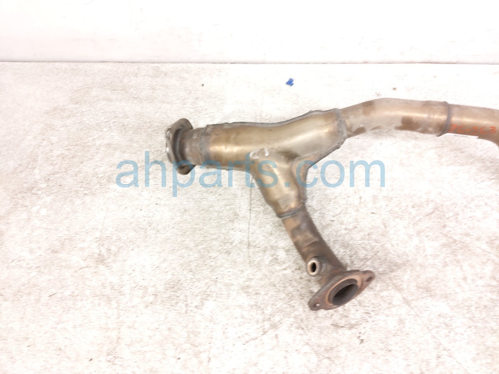 2020 Toyota Highlander Front Exhaust Y pipe 3.5l Fwd 17410 0P620 Replacement 2020 Toyota Highlander Front Exhaust Y pipe 3.5l Fwd 17410 0P620 Replacement thumbnail