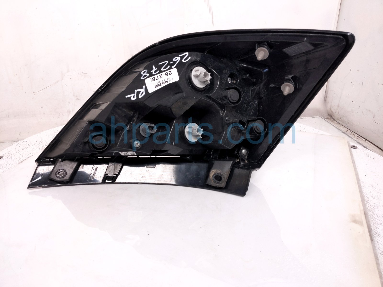 2021 Honda Civic Light / Rear Passenger Tail Lamp (on Body) 33500 TGG A01 Replacement 2021 Honda Civic Light / Rear Passenger Tail Lamp (on Body) 33500 TGG A01 Replacement thumbnail