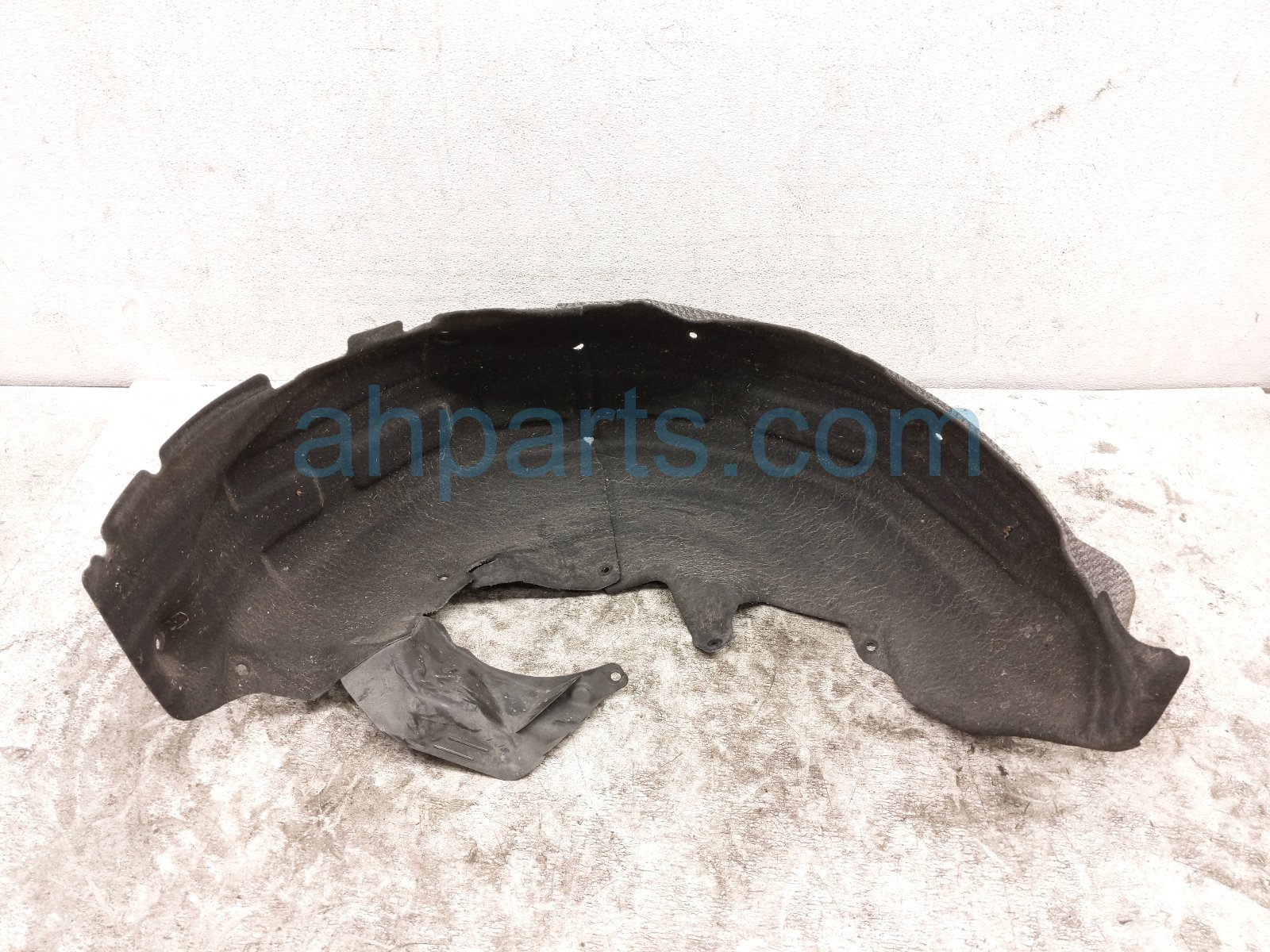 $25 Subaru RR/RH INNER FENDER LINER