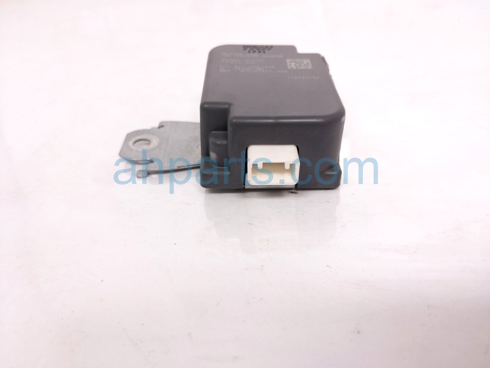 Toyota TPMS RECEIVER MODULE RR/LH