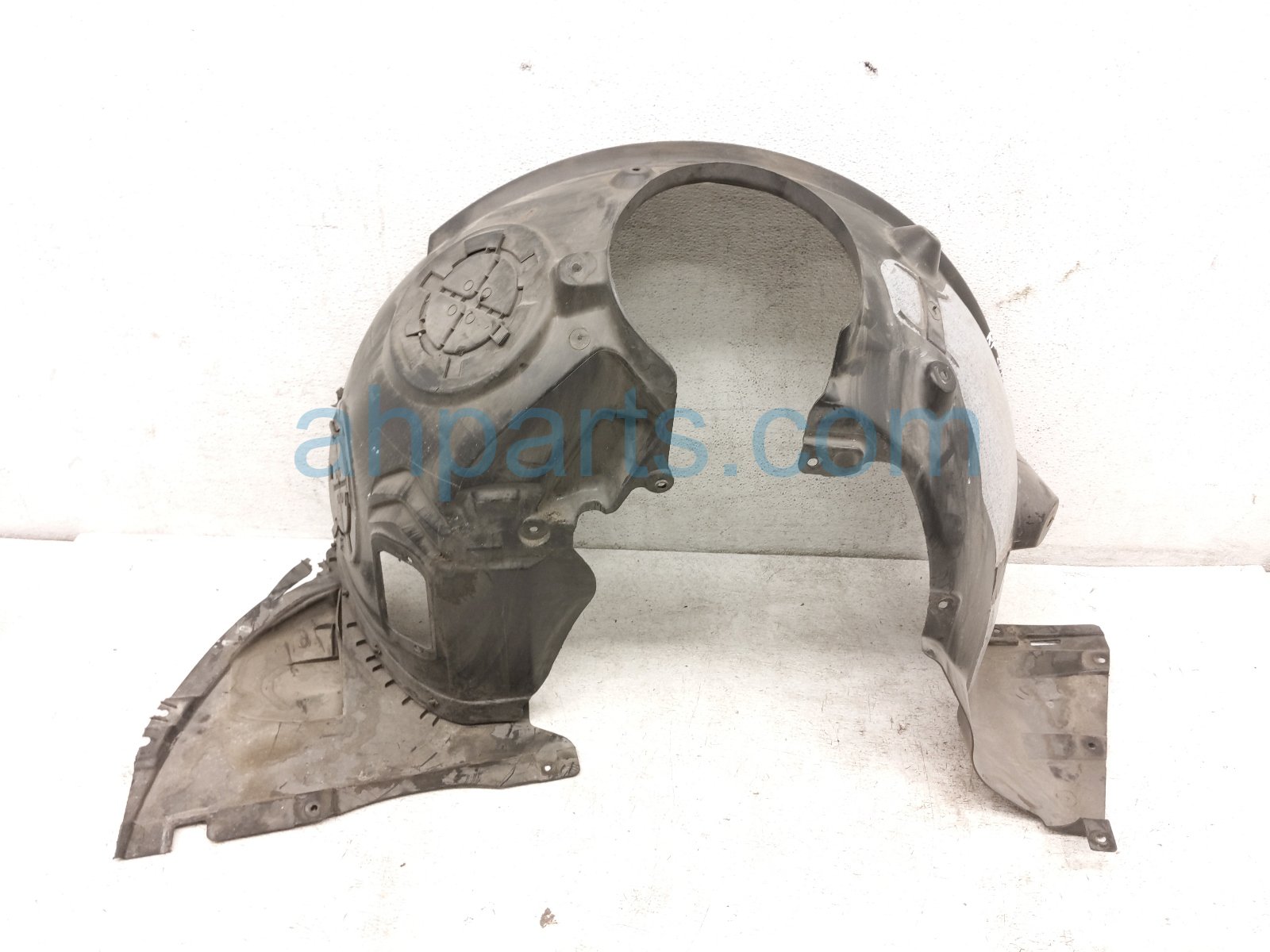Front passenger INNER FENDER LINER