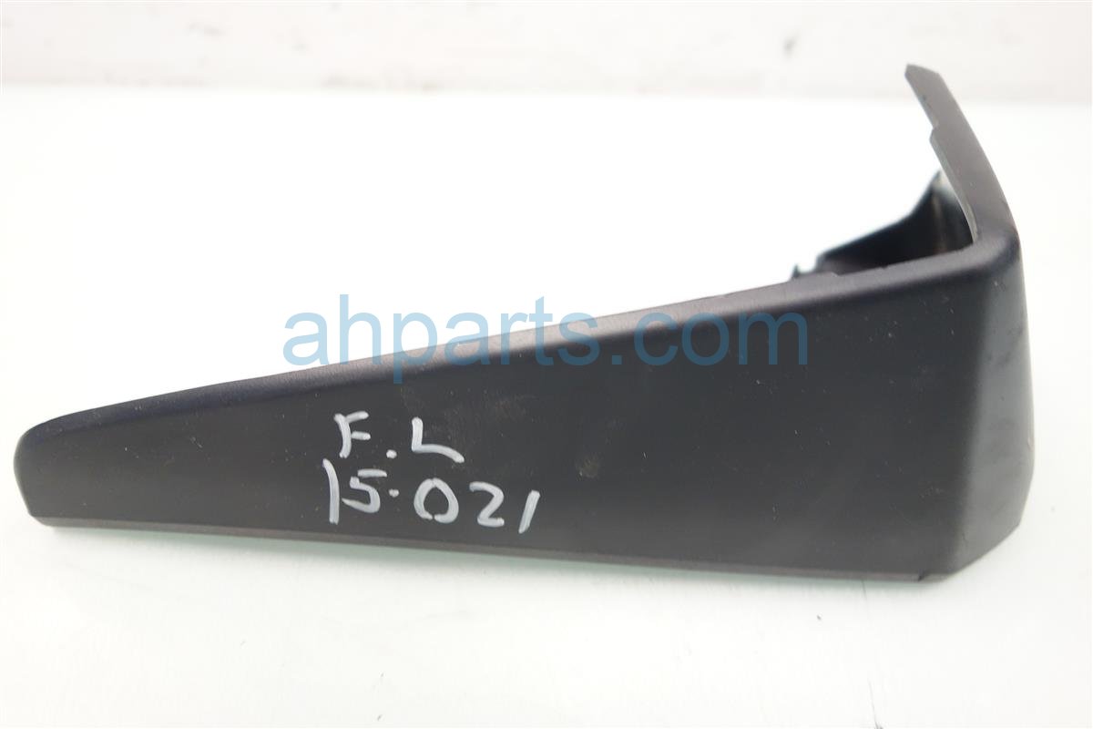 $15 Honda FRONT LEFT MUD FLAP