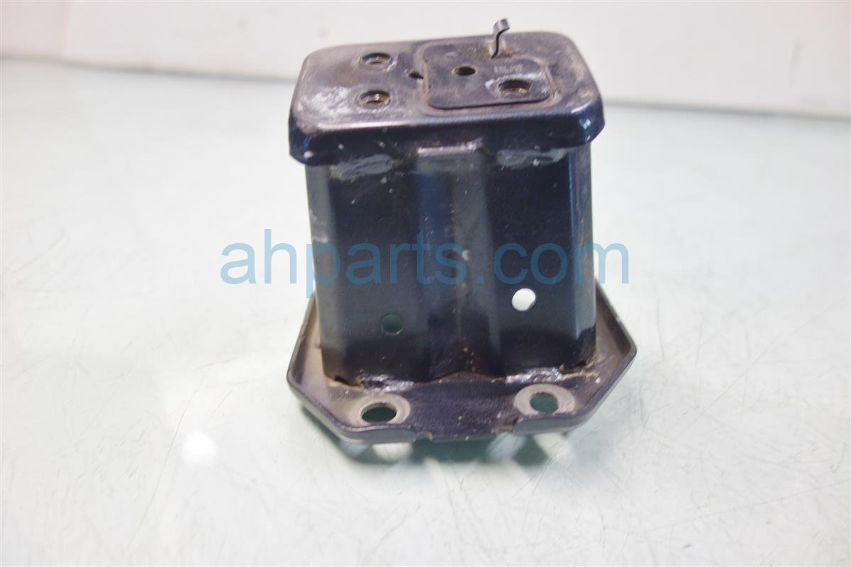 $20 Honda FR/L BUMPER EXTENSION 71185-SNA-A00