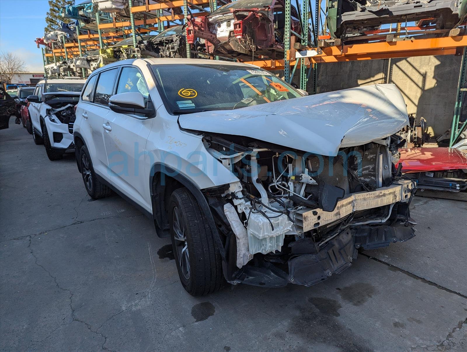 Toyota 2ND ROW LH BELT RETRACTOR - BLACK